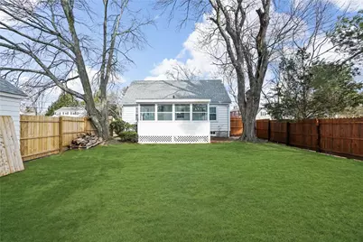 18 Sevilla Avenue, Warwick, RI 02889 - Photo 14
