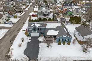 97 Eustis Ave, Newport, RI 02840 - Photo 8