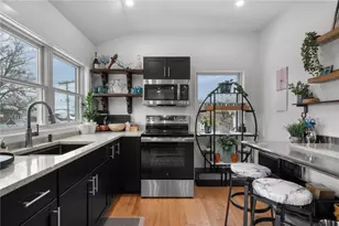 97 Eustis Ave, Newport, RI 02840 - Photo 20