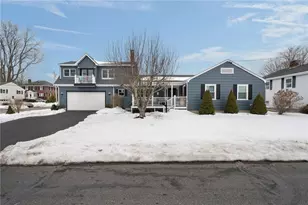 97 Eustis Ave, Newport, RI 02840 - Photo 6