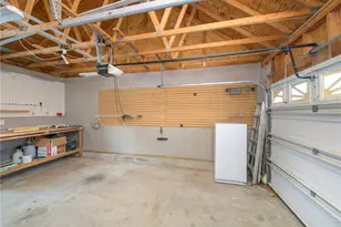 36 Great Oak Dr, Warwick, RI 02886 - Photo 22