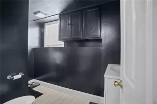 20 Darrow Dr, Warwick, RI 02886 - Photo 26