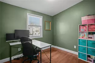 20 Darrow Dr, Warwick, RI 02886 - Photo 14