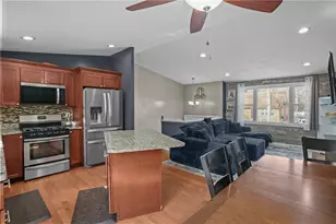 20 Darrow Dr, Warwick, RI 02886 - Photo 4