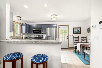 66 Islington Avenue, Portsmouth, RI 02871 - Photo 8