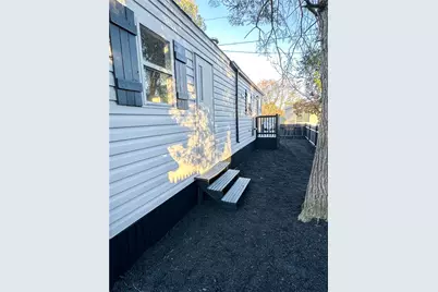 245 Manton Street, Pawtucket, RI 02861 - Photo 2