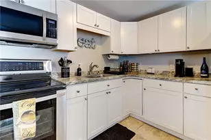 32 Harrington Dr, Johnston, RI 02919 - Photo 20