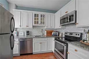 12 Catherine St, Newport, RI 02840 - Photo 6