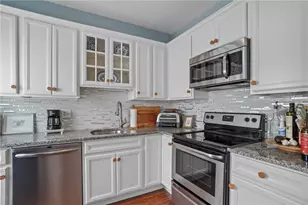 12 Catherine St, Newport, RI 02840 - Photo 8