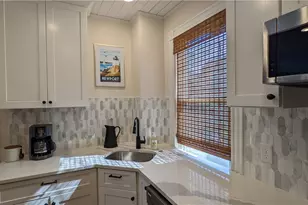 41 Merton Rd, Newport, RI 02840 - Photo 10