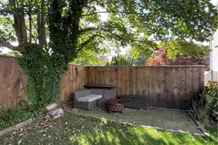 21 Connection St, Newport, RI 02840 - Photo 28