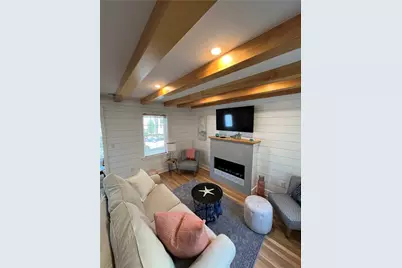 21 Connection Street, Newport, RI 02840 - Photo 2