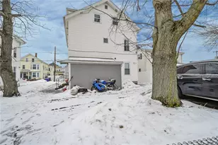 35 Laurel St, Pawtucket, RI 02860 - Photo 28