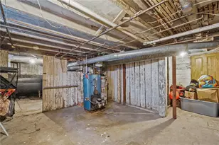 35 Laurel St, Pawtucket, RI 02860 - Photo 24