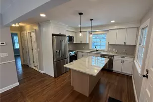 101 Farmland Rd, Warwick, RI 02889 - Photo 4