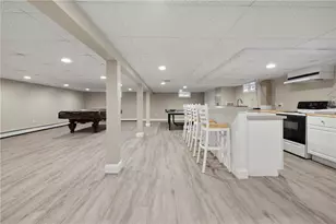 214 Meshanticut Valley Pkwy, Cranston, RI 02920 - Photo 34