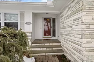 214 Meshanticut Valley Pkwy, Cranston, RI 02920 - Photo 2