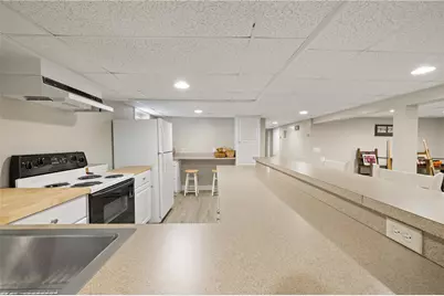 214 Meshanticut Valley Parkway, Cranston, RI 02920 - Photo 36