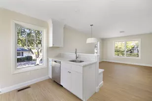 79 Pinehurst Ave, Warwick, RI 02889 - Photo 8