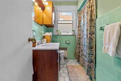 647 Pleasant Valley Parkway, Providence, RI 02908 - Photo 38