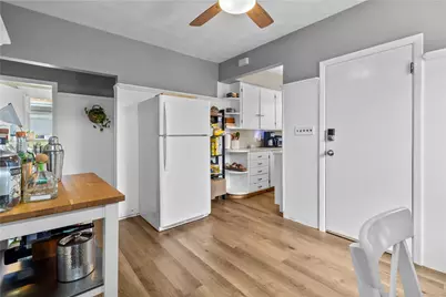 647 Pleasant Valley Parkway, Providence, RI 02908 - Photo 32