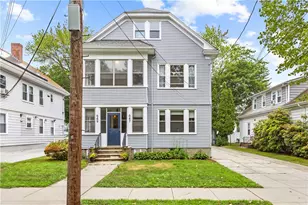 647 Pleasant Valley Pkwy, Providence, RI 02908 - Photo 2