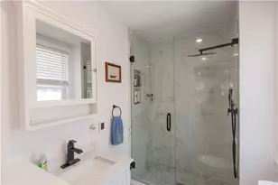 131 Broadway, Newport, RI 02840 - Photo 12