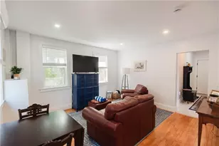 131 Broadway, Newport, RI 02840 - Photo 6