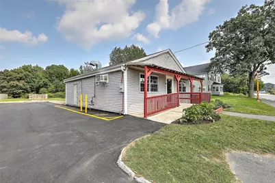 1635 Grand Army Of The Republic Highway, Swansea, MA 02777 - Photo 14