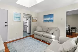 30 Brown St, Narragansett, RI 02882 - Photo 6