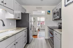 30 Brown St, Narragansett, RI 02882 - Photo 4