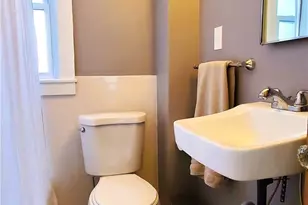 40 Simmons St, Newport, RI 02840 - Photo 14