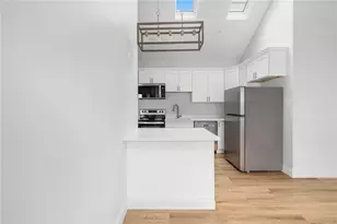 42 Fremont St, Providence, RI 02906 - Photo 10