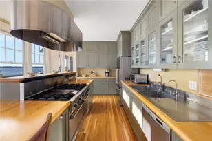 9 Hope St, Bristol, RI 02809 - Photo 20