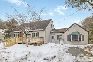 5 Woodland Ave, Coventry, RI 02816 - Photo 2