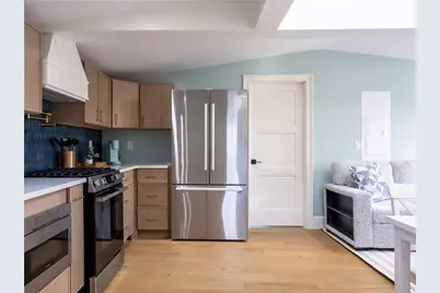 7 Dearborn Street #3, Newport, RI 02840 - Photo 2