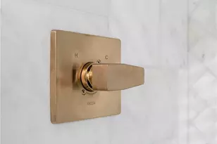 7 Dearborn St, Newport, RI 02840 - Photo 8