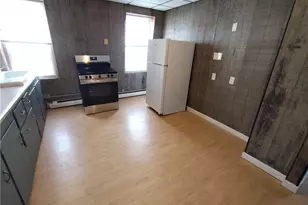 672 Providence St, West Warwick, RI 02893 - Photo 2