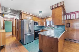 80 W View Ave, Cranston, RI 02920 - Photo 10