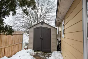 25 Weeks St, Cumberland, RI 02864 - Photo 4