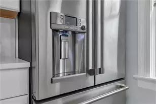 131 Wendell St, Providence, RI 02909 - Photo 16