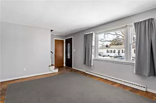 58 Swan St, East Providence, RI 02914 - Photo 4