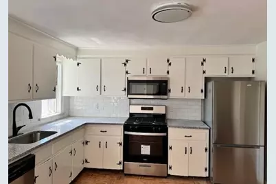 40 Bourne Street #2, Bristol, RI 02809 - Photo 2