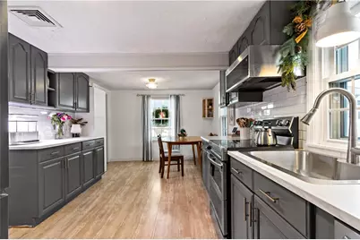 48 Rowe Avenue, Warwick, RI 02889 - Photo 10