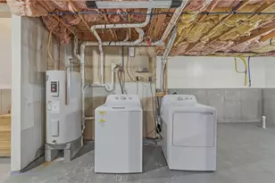 135 Seamans St, Providence, RI 02905 - Photo 38