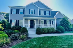 147 Brigade Dr, North Kingstown, RI 02874 - Photo 2