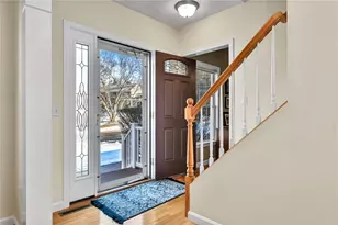 30 Crest Ave, Narragansett, RI 02882 - Photo 4