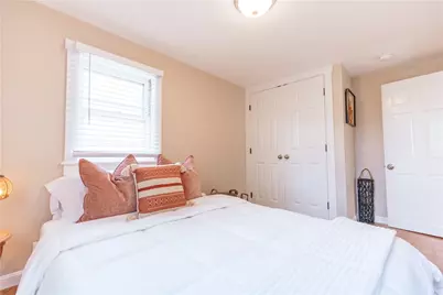 28 Dixon Street, Newport, RI 02840 - Photo 14