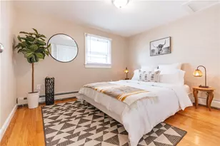 28 Dixon St, Newport, RI 02840 - Photo 18