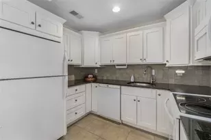 122 Edaville Ct, Warwick, RI 02886 - Photo 8